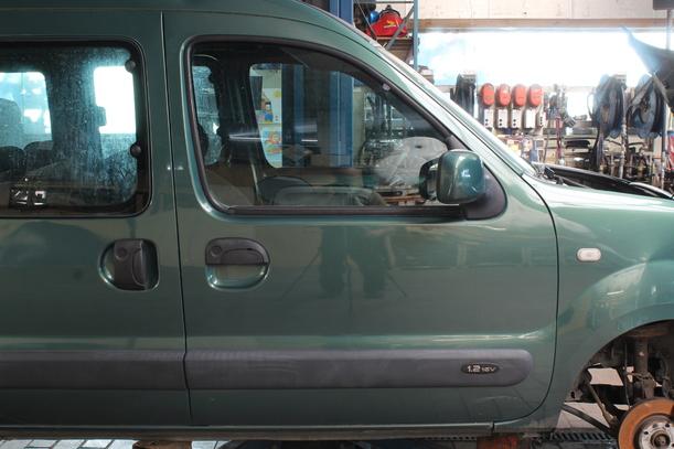 Foto: TÜR VORN RECHTS eines Renault Kangoo 1.2 16V