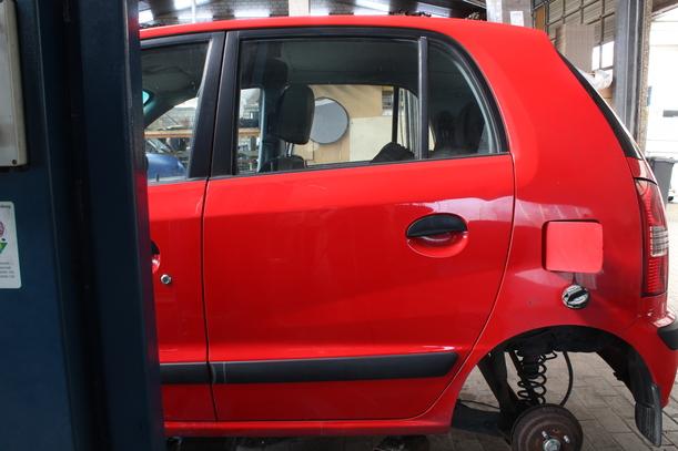 Foto: TÜR HINTEN LINKS eines Hyundai Atos 1.1