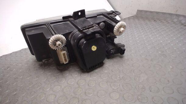 Foto: SCHEINWERFER RECHTS eines Seat Cordoba 1.4 MPI XN