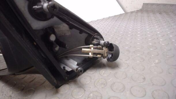 Foto: AUSSENSPIEGEL MECHANISCH VERSTELLBAE LINKS eines Seat Cordoba 1.4 MPI SR