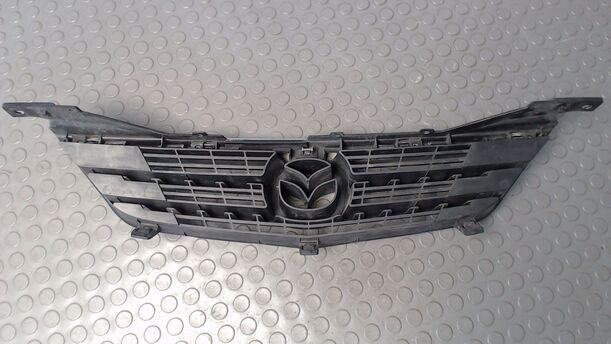 Foto: KÜHLERGRILL eines Mazda 626 2.0 TD CLX