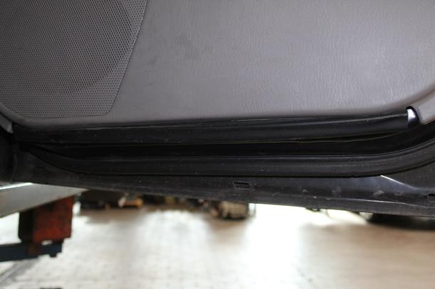 Foto: TÜR HINTEN RECHTS eines Mazda 626 2.0 TD