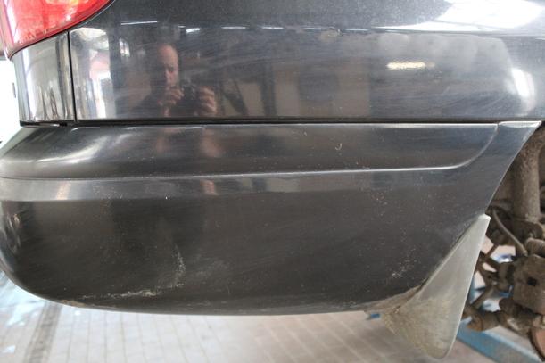Foto: STOSSFÄNGER/ STOßSTANGE HINTEN eines Mazda 626 2.0 TD