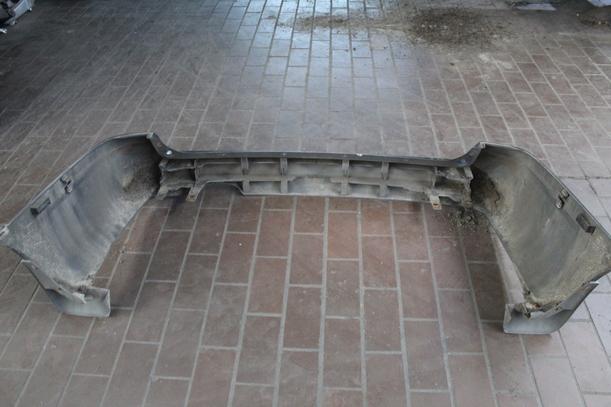 Foto: STOSSFÄNGER/ STOßSTANGE HINTEN eines Mazda 626 2.0 TD