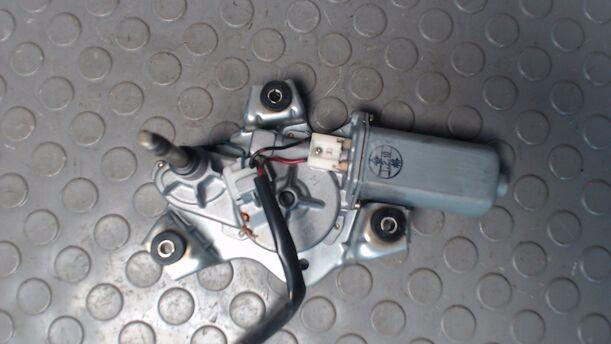 Foto: SCHEIBENWISCHERMOTOR HINTEN eines Mazda 626 2.0 TD CLX