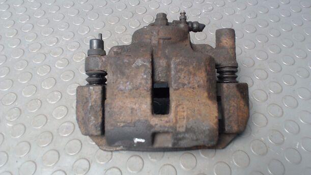 Foto: BREMSSATTEL VORN LINKS eines Mazda 626 2.0 TD CLX