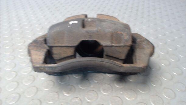 Foto: BREMSSATTEL VORN LINKS eines Mazda 626 2.0 TD CLX