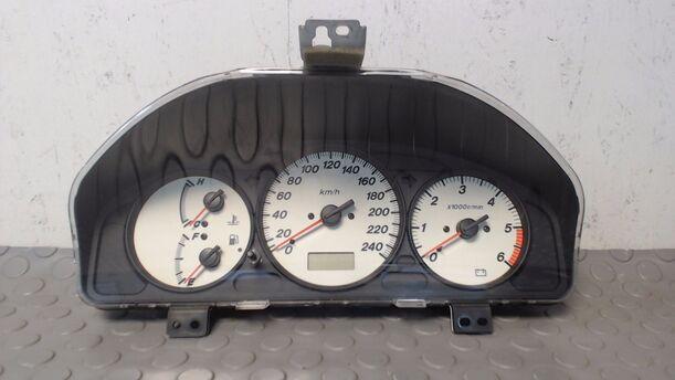 Foto: TACHOEINHEIT eines Mazda 626 2.0 TD CLX