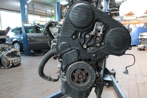 Foto: MOTOR DE04S08 eines Mazda 626 2.0 TD