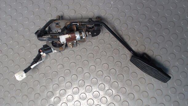 Foto: GASPEDAL eines Mazda 626 2.0 TD CLX