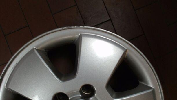Foto: ALUFELGE 6X15 ET49 eines Opel Astra Cabrio 1.8 16V