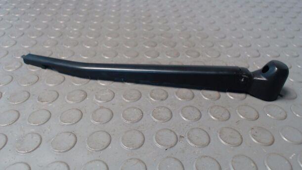 Foto: SCHEIBENWISCHERARM HINTEN eines BMW 116i Sport