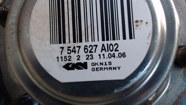 Foto: ANTRIEBSWELLE HINTEN LINKS eines BMW 116i Sport