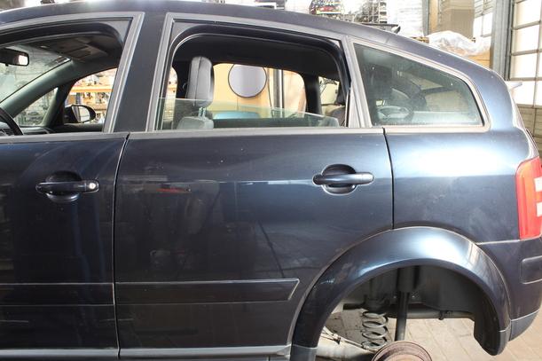 Foto: TÜR HINTEN LINKS eines Audi A2 1.4 Sport