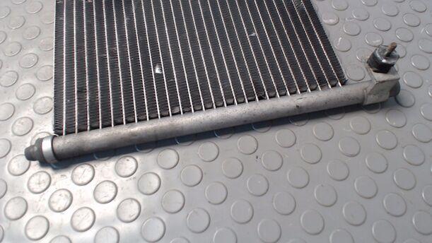 Foto: KONDENSATOR KLIMAANLAGE eines Mazda 626 2.0 TD CLX