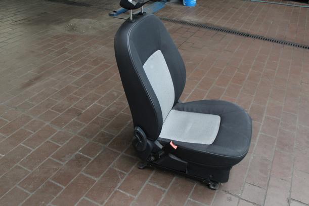 Foto: FAHRERSITZ/ SITZ VORN LINKS eines Hyundai i10 1.1 Sport