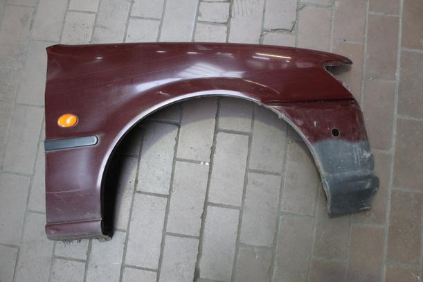 Foto: KORFLÜGEL RECHTS eines Ford Fiesta Sport