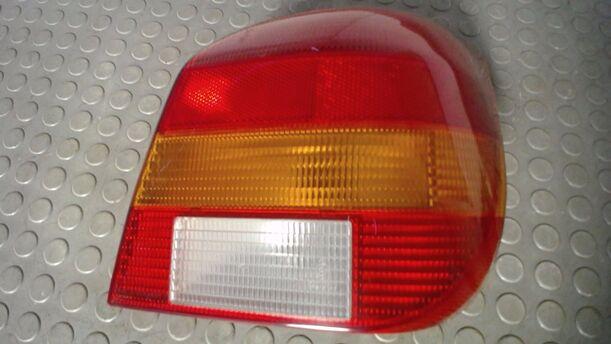 Foto: HECKLEUCHTE / RÜCKLICHT RECHTS eines Ford Fiesta Sport