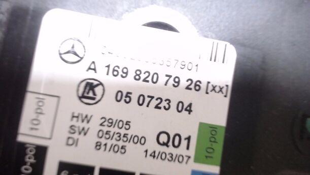Foto: TÜRSTEUERGERÄT VORN LINKS eines Mercedes-Benz A 150 Sport