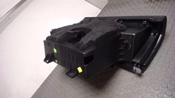 Foto: HANDSCHUHFACH eines Mercedes-Benz A 150 Sport