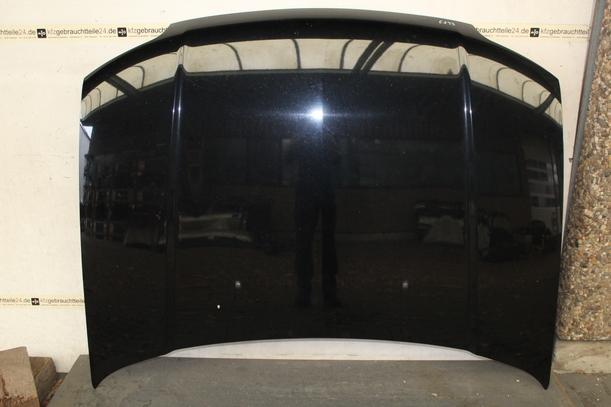 Foto: MOTORHAUBE eines Ford Maverick Sport