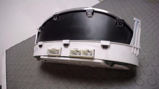 Foto: TACHOEINHEIT eines Ford Maverick Sport