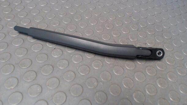 Foto: SCHEIBENWISCHERARM HINTEN eines Opel Corsa 1.2 16V Sport