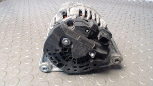 Foto: LICHTMASCHINE BOSCH eines Opel Corsa 1.2 16V Sport