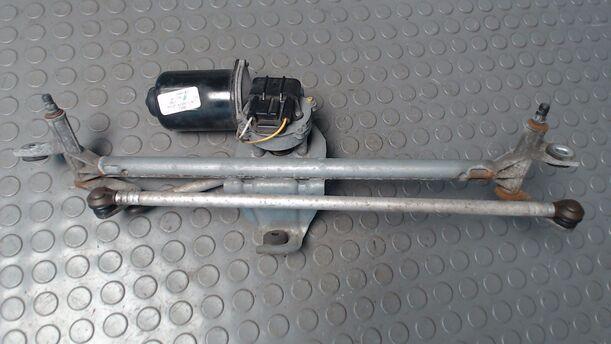 Foto: SCHEIBENWISCHERMOTOR VORN eines Opel Corsa 1.0 12V Sport