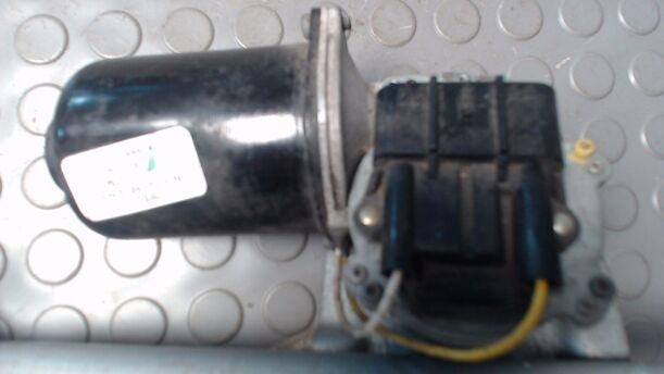 Foto: SCHEIBENWISCHERMOTOR VORN eines Opel Corsa 1.0 12V Sport
