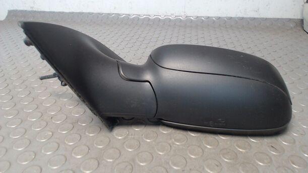 Foto: AUSSENSPIEGEL MECHANISCH VERSTELLBAR LINKS eines Opel Corsa 1.0 12V Sport