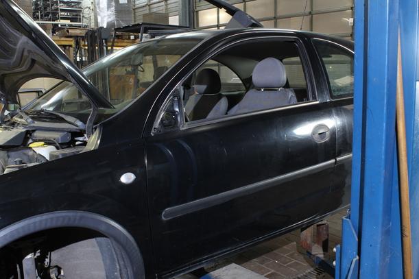Foto: TÜR LINKS (2/3-Türer) eines Opel Corsa 1.0 12V Sport