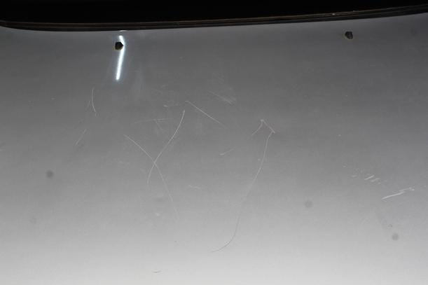 Foto: MOTORHAUBE eines Volvo V70 D5 Sport