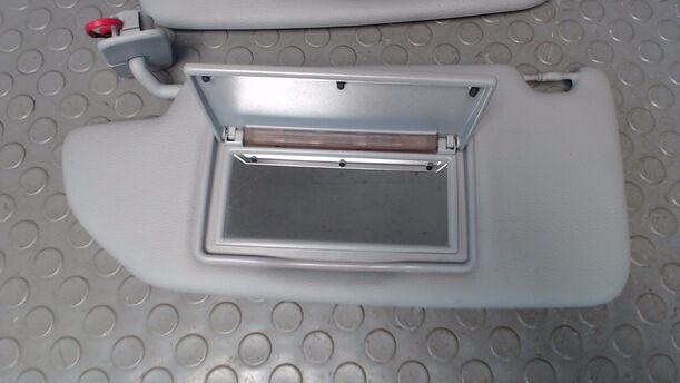 Foto: SONNENBLENDEN eines Volvo V70 D5