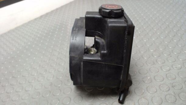 Foto: PUMPE SERVOLENKUNG eines Peugeot 206 60