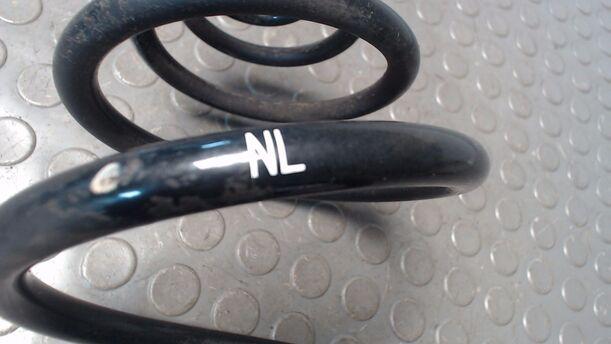 Foto: HINTERFEDER/ FEDER HINTEN eines Opel Corsa 1.0 12V Sport
