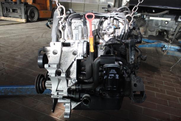 Foto: MOTOR 1F eines Seat Cordoba 1.6i Sport