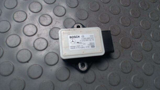 Foto: QUERBESCHLEUNIGUNGSSENSOR/ DREHRATENSENSOR eines Mercedes-Benz A 180 CDI