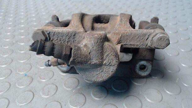 Foto: BREMSSATTEL HINTEN LINKS eines Mercedes-Benz A 180 CDI