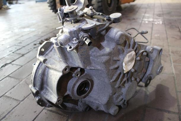 Foto: SCHALTGETRIEBE  6-GANG 711640 eines Mercedes-Benz A 180 CDI
