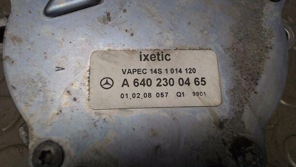 Foto: VAKUUMPUMPE eines Mercedes-Benz A 180 CDI
