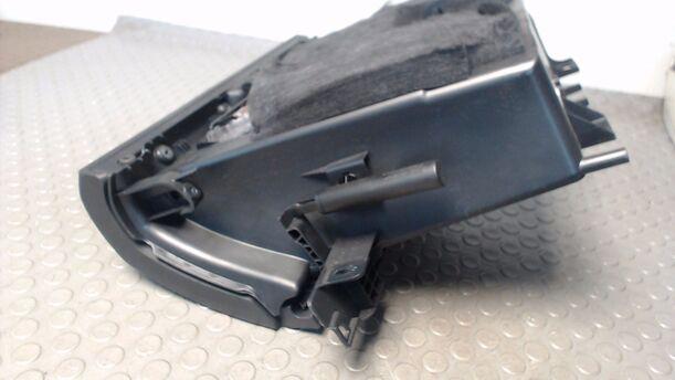 Foto: HANDSCHUHFACH eines Mercedes-Benz A 180 CDI