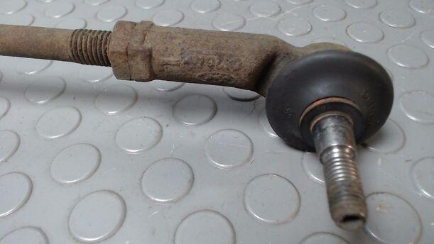 Foto: SERVOLENKUNG eines Ford Fiesta
