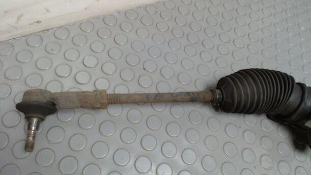 Foto: SERVOLENKUNG eines Ford Fiesta