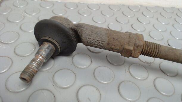 Foto: SERVOLENKUNG eines Ford Fiesta