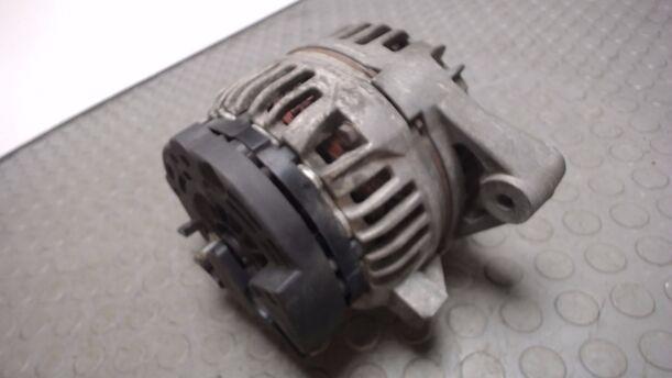 Foto: LICHTMASCHINE eines Opel Omega Caravan 2.2 16 V