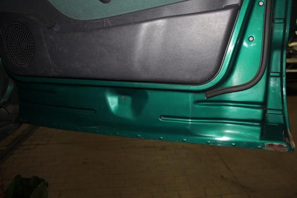 Foto: TÜR VORN RECHTS eines Mercedes-Benz A 140