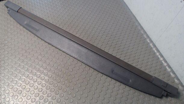 Foto: LADERAUMABDECKUNG eines Mercedes-Benz A 140