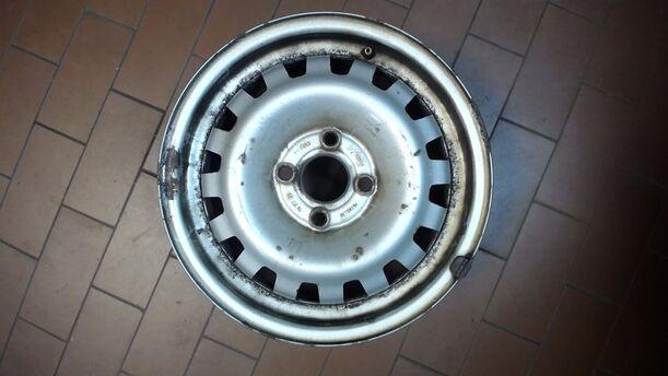 Foto: STAHLFELGE 5,5X14 ET39 eines Opel Astra 1.6 Caravan