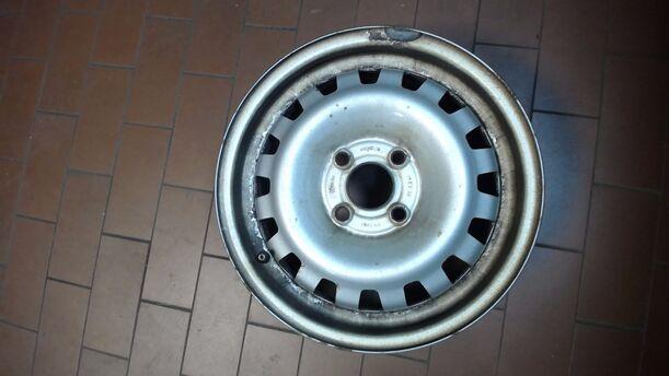 Foto: STAHLFELGE 5,5X14 ET39 eines Opel Astra 1.6 Caravan